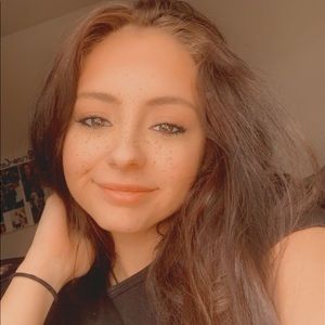 Meet your Posher, Casey